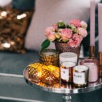 świece w przytulnym gabinecie